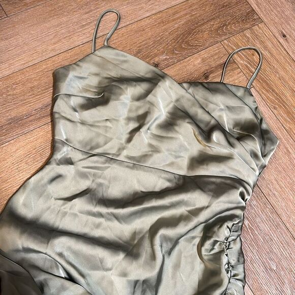 NWT Billy j Ariana maxi dress GREEN - Picture 2 of 8